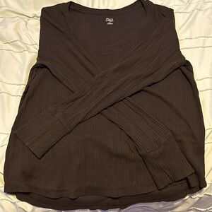 Long Sleeve V-Neck Falls Creek. XL
